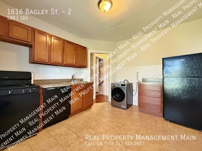 Photo - 1616 Bagley St Unit 2