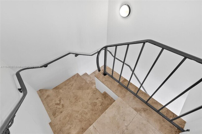 Photo - 1408 Brickell Bay Dr Unit 811