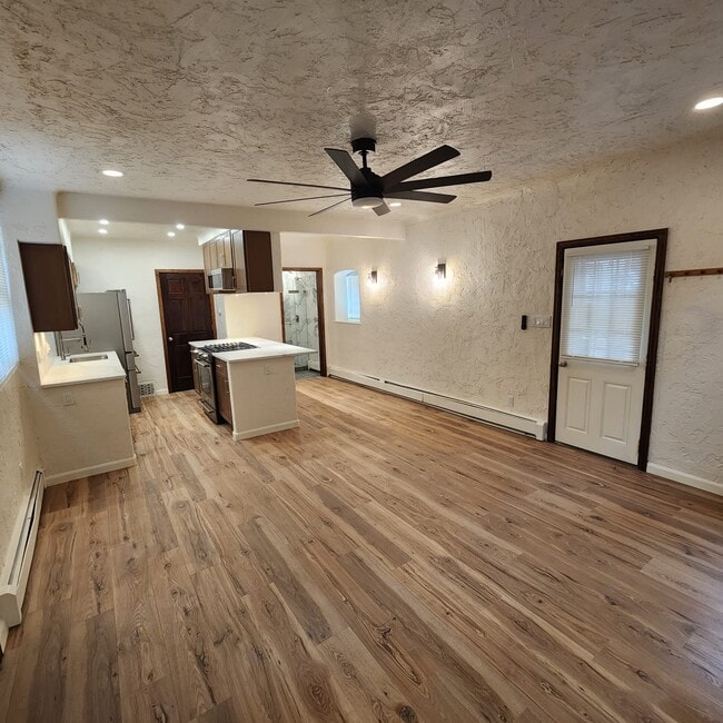 Photo - 1116 Emerson St Unidad 13