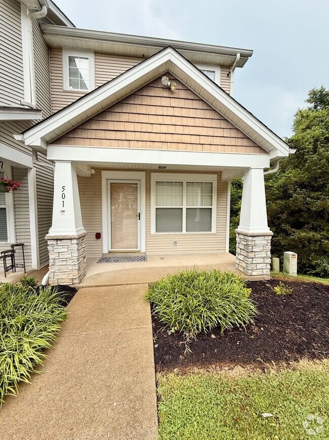Building Photo - Convenience Meets Privacy – Updated 2BR Co... Unit 501 Rental