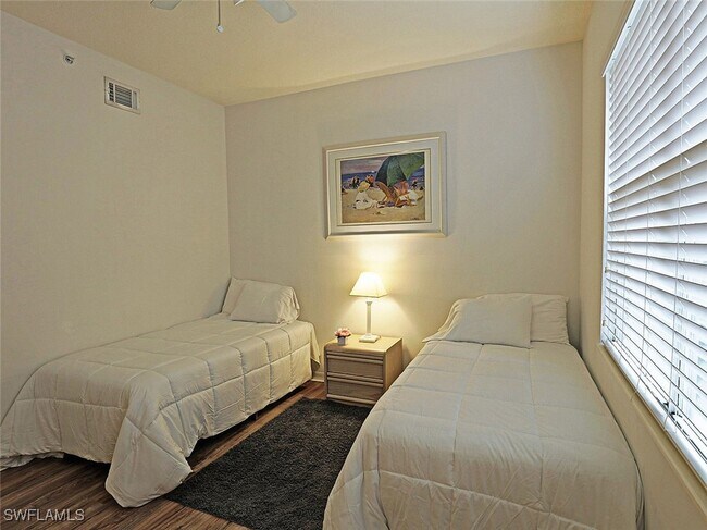 Photo - 15645 Ocean Walk Circle Unidad 116