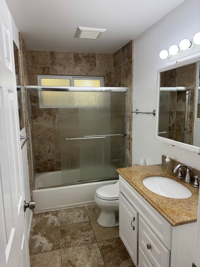 Photo - 24 La Vista Way Unit 24