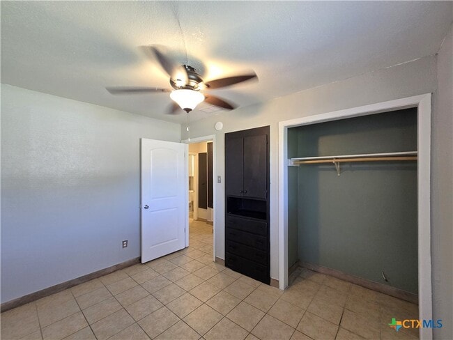 Photo - 212 E Valley Rd