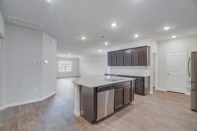 Photo - 1007 Coolridge Ct
