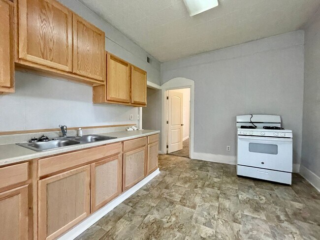 Photo - 2337 Peck St Unit #2