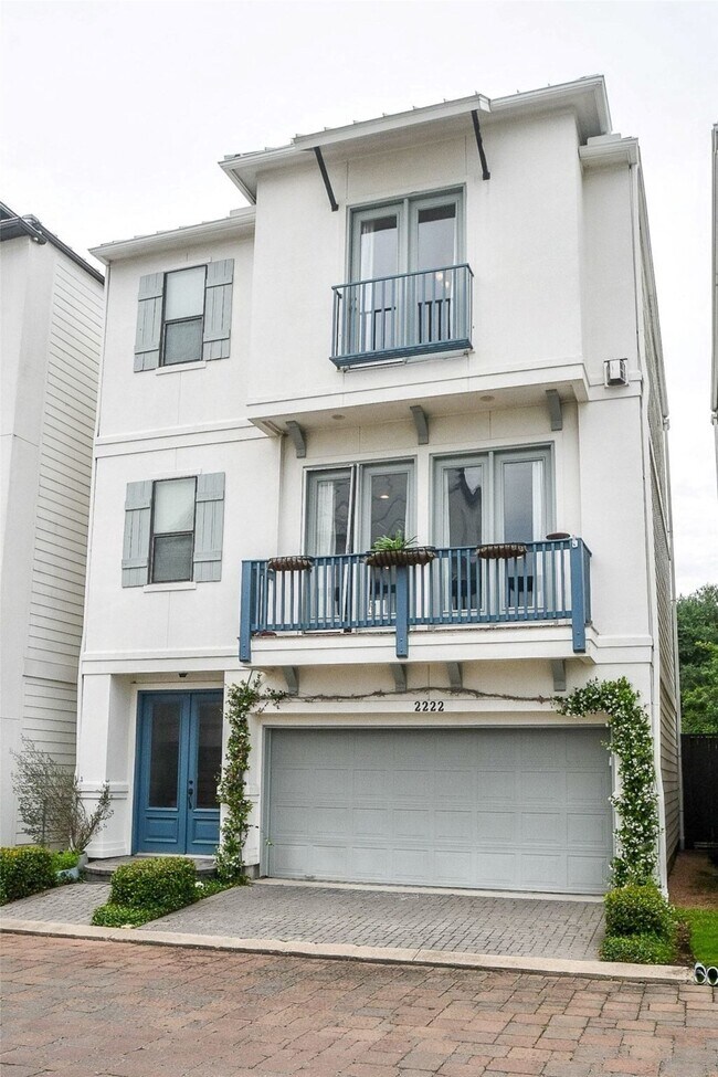 Photo - 2222 Hilshire Lake Dr