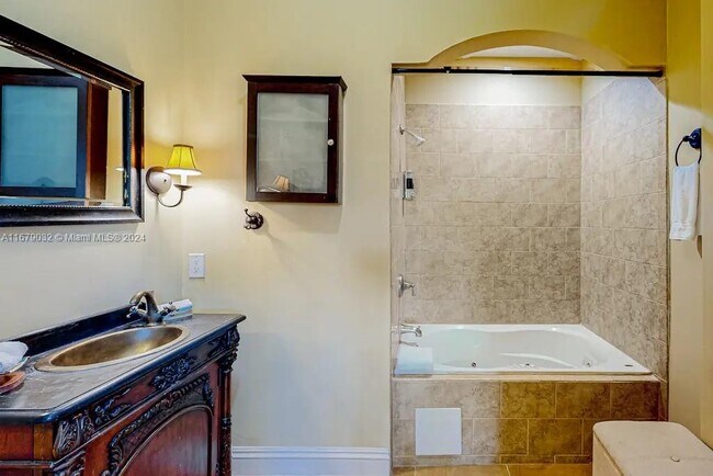 Photo - 938 S Northlake Dr