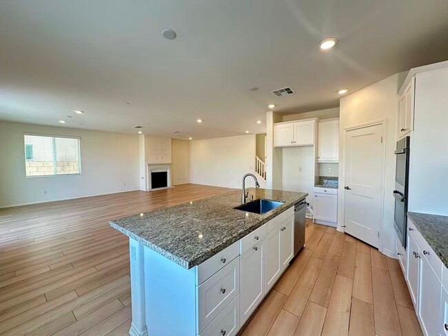 Photo - 4837 S Jordan Ave