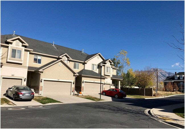 Photo - 663 E Auburn Fields Way