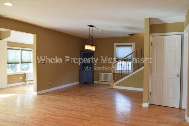 Photo - 4480 Utica St