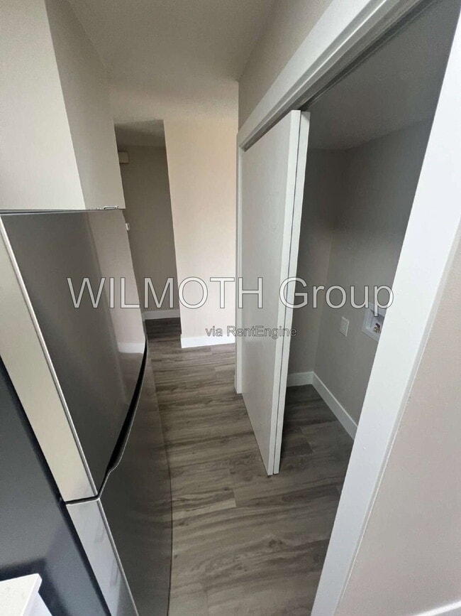 Photo - 939 W McKay Rd