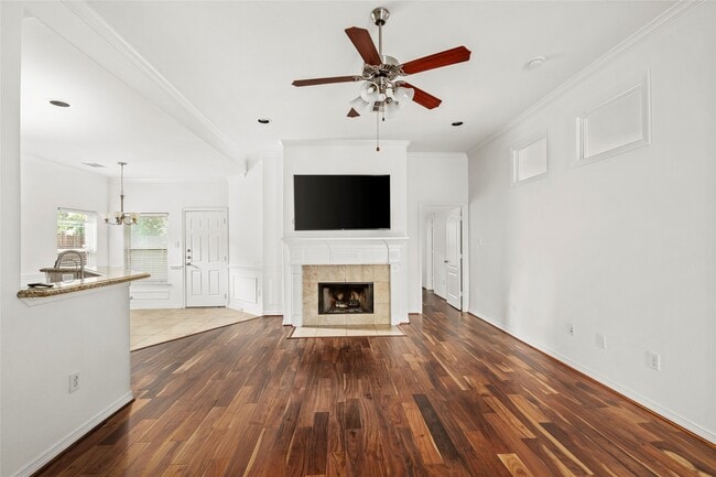 Photo - 1613 Saulnier St
