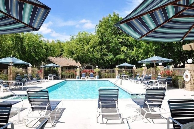 Foxwood - 30 Day Rentals!