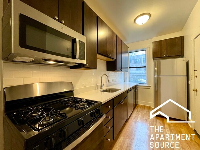 Building Photo - 1540 N Kedzie Ave Unit 1M