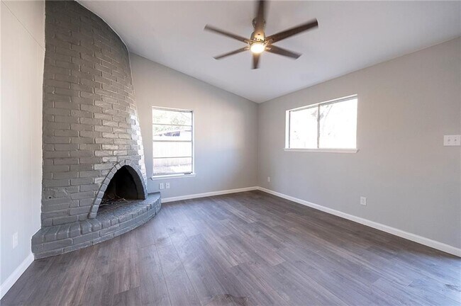Photo - 4900 Hawk Cove