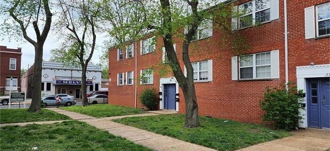 Building Photo - Beautiful 1 Bedroom Apartment Unit Apt. B