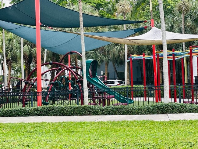 Photo - 533 NE 3rd Ave Unit 341