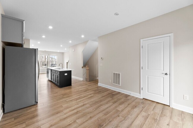 Photo - 210 Judson Ave