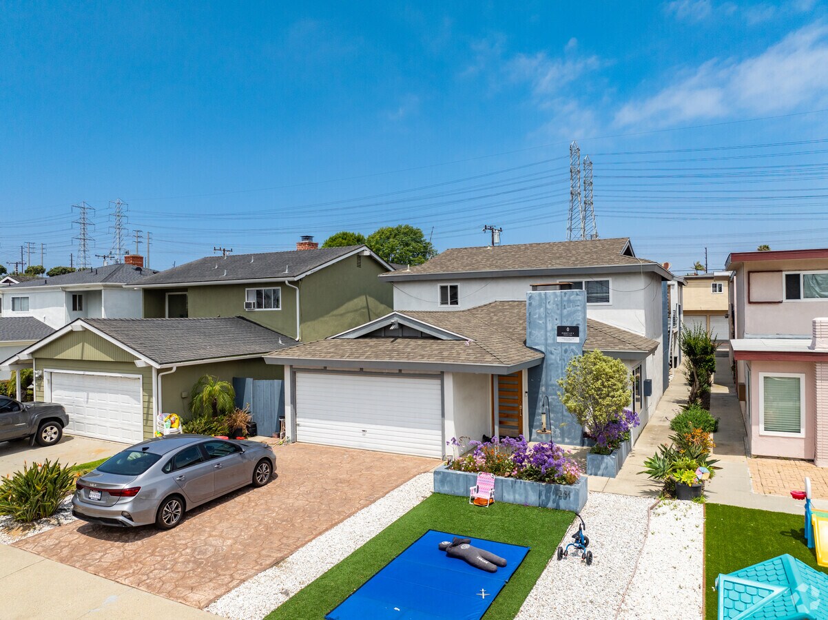 Photo - 1231 Amethyst St