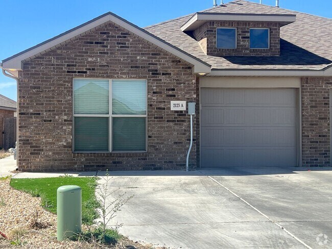 Building Photo - 2123 N Texas Ave Unit A Rental