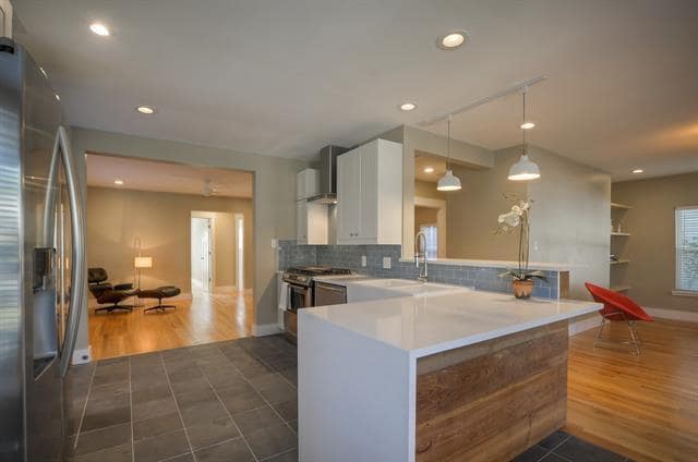 Photo - 5018 Homer St