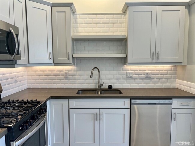 Building Photo - 314 6th St Unit 408-408 Rental