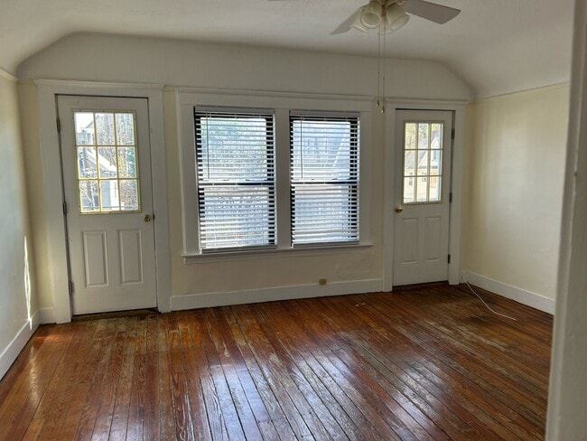 Photo - 51 Parkway Rd Unit A3
