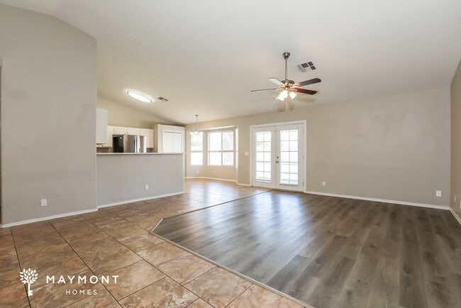 Photo - 865 W Mesquite Ave