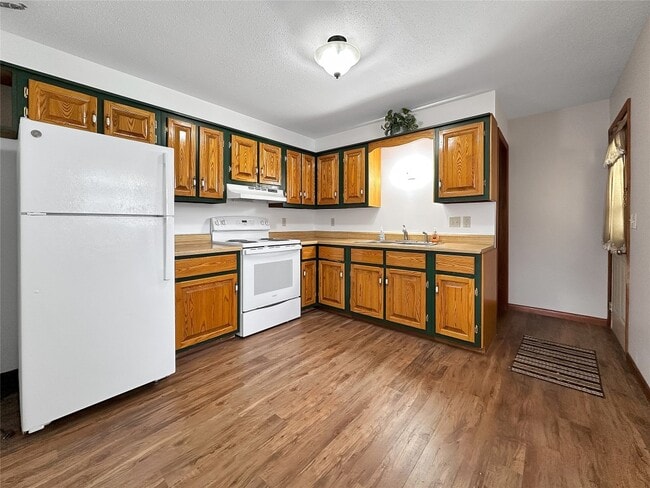 Photo - 211 Walnut St