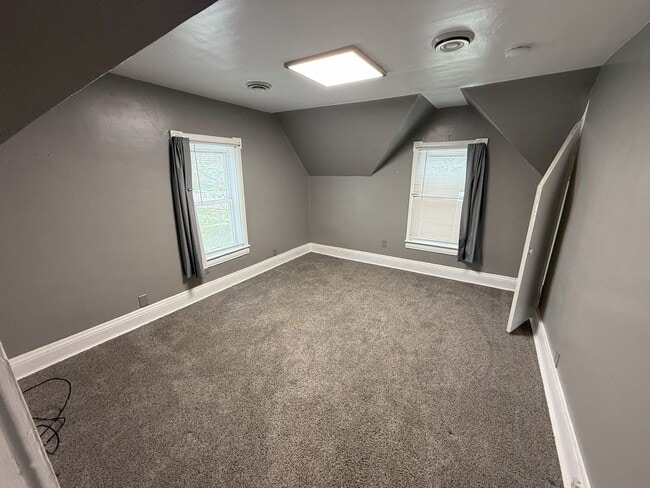 Photo - 1 Bedroom 1 Bath Upstairs Apartment Unit 1 - Upstairs