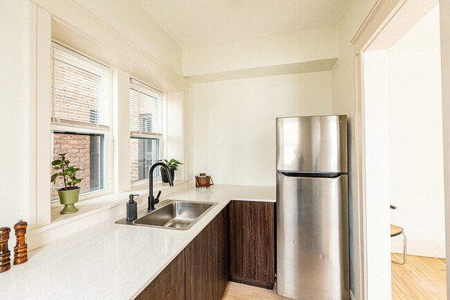 Photo - Manchester Apartments