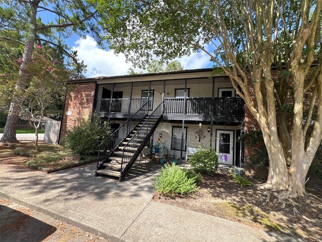 Building Photo - 318 S Poplar St Unit 3