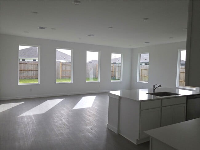 Building Photo - 6511 Silver Emperor Ln