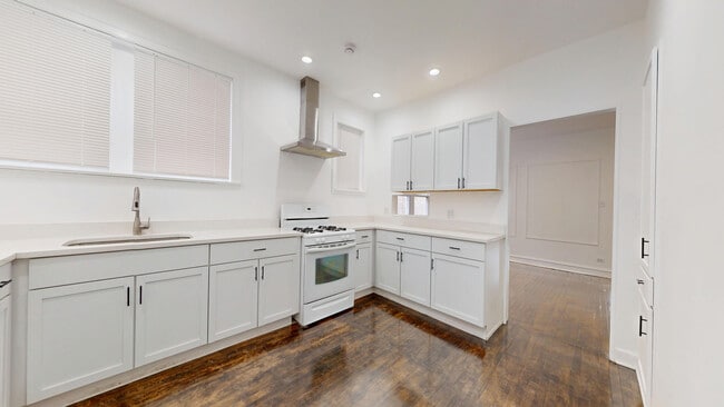 Photo - 6738 N Rockwell St