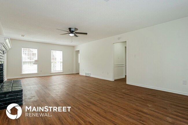 Photo - 318 Richards Way Dr