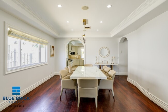 Photo - 5230 Teesdale Ave