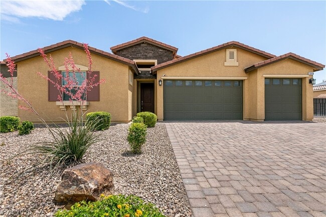 Building Photo - 5048 Royal Indigo St