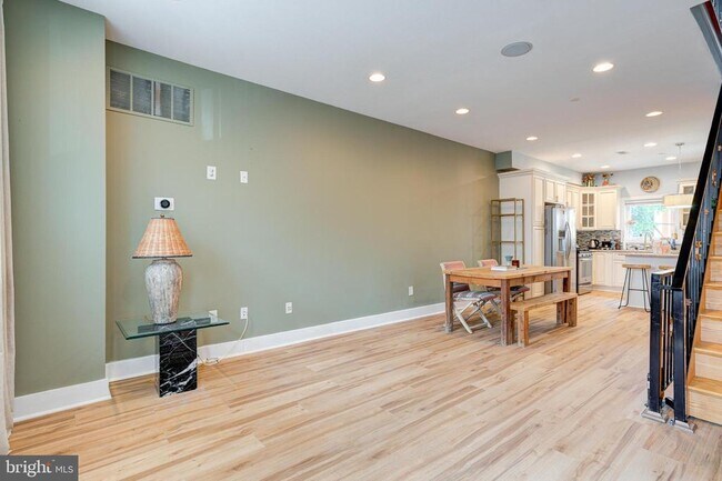 Photo - 1509 Dorrance St
