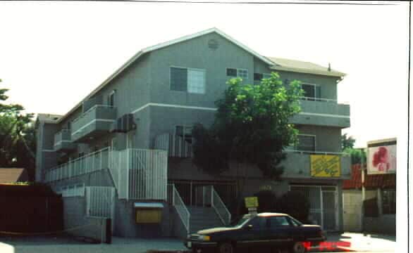 14826 Magnolia Blvd