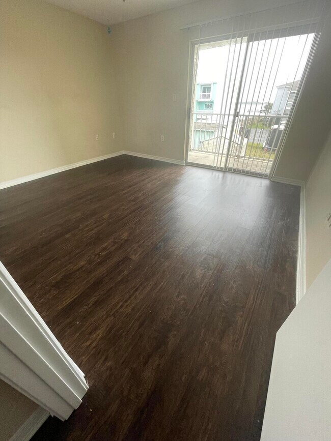 Photo - 500 Channel Marker St