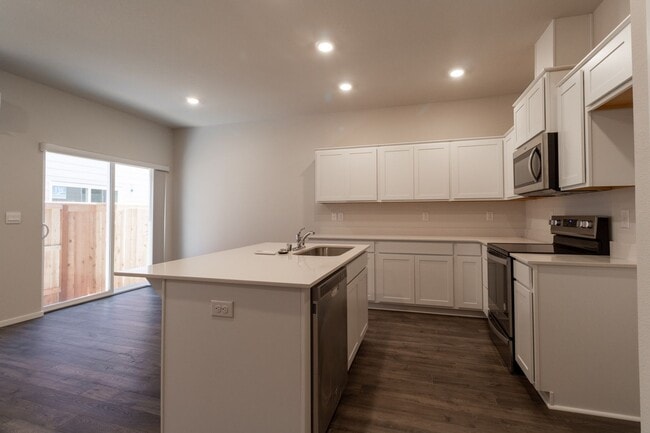 Photo - Beautiful  3 Bedroom 2.5 bathroom Townhouse-Battle Ground School District