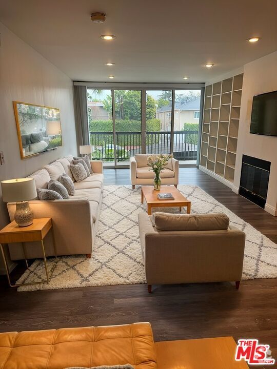 Building Photo - 1351 N Crescent Heights Blvd Unit 207 Rental