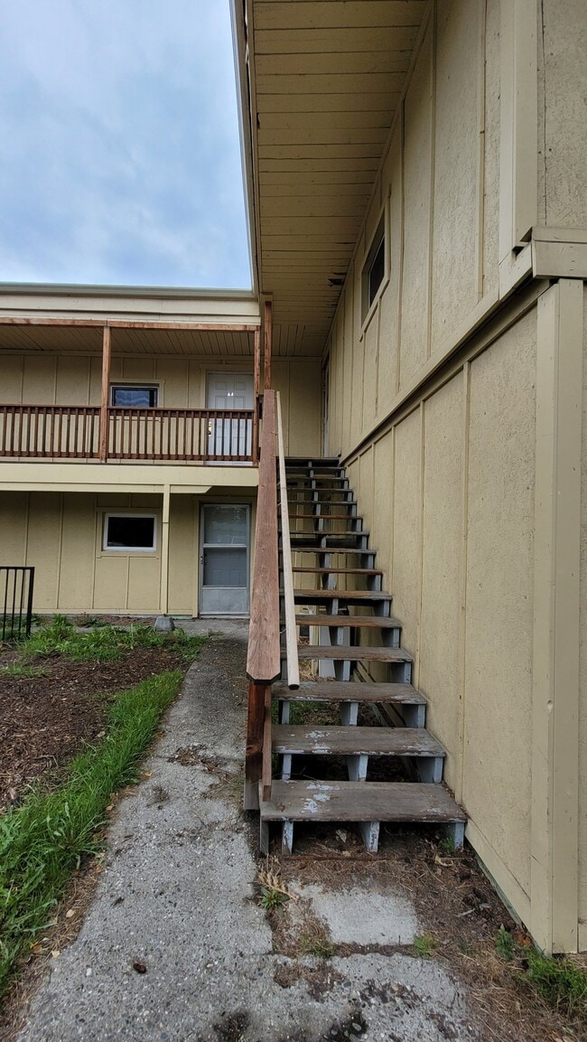 Photo - 1128 Hess Ave Unit $