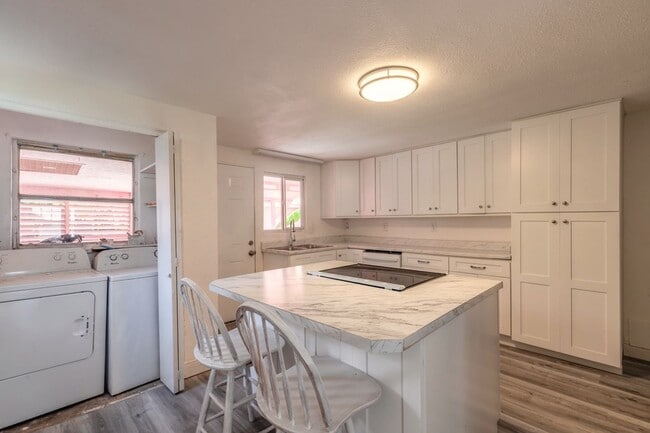 Photo - Attention boaters: Riverfront home, pet fr...