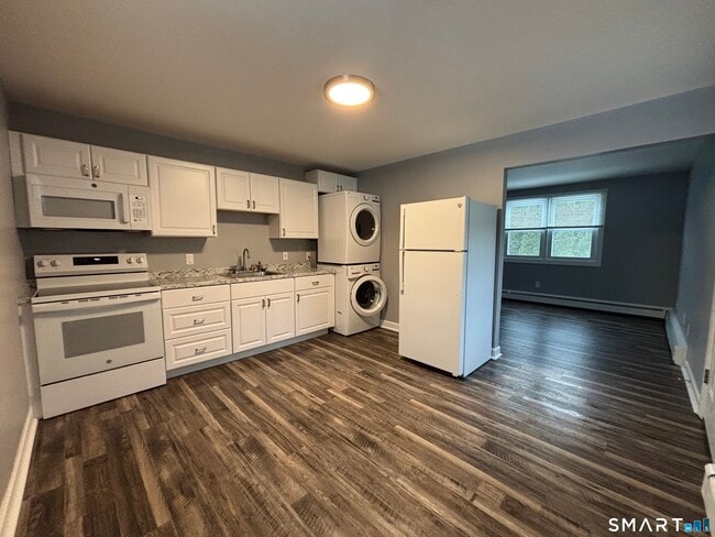 Photo - 142 Meridian St