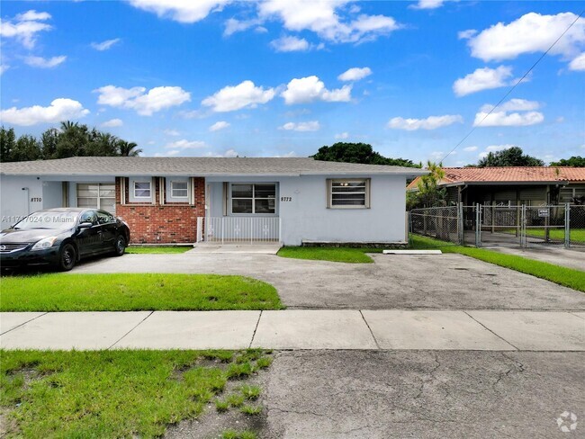 Building Photo - 8772 SW 27th St Unit 8772 Rental