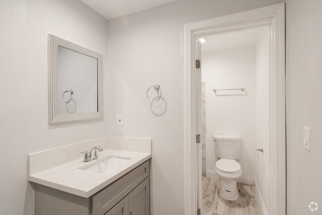 Studio 2 - 350SF