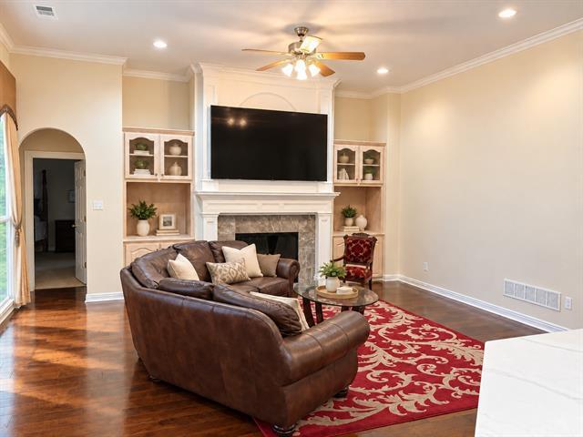 902 Horseshoe Bend