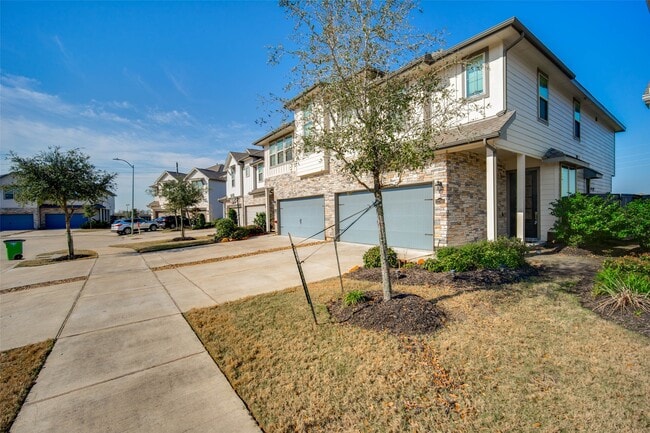Photo - 22746 Sutherland Bend Ln