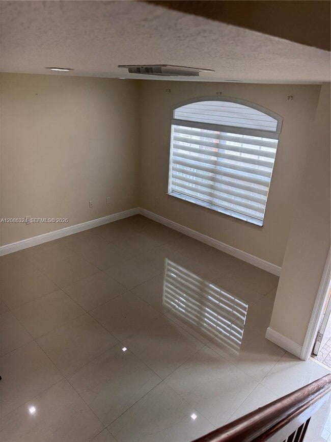 Photo - 7075 NW 173rd Dr